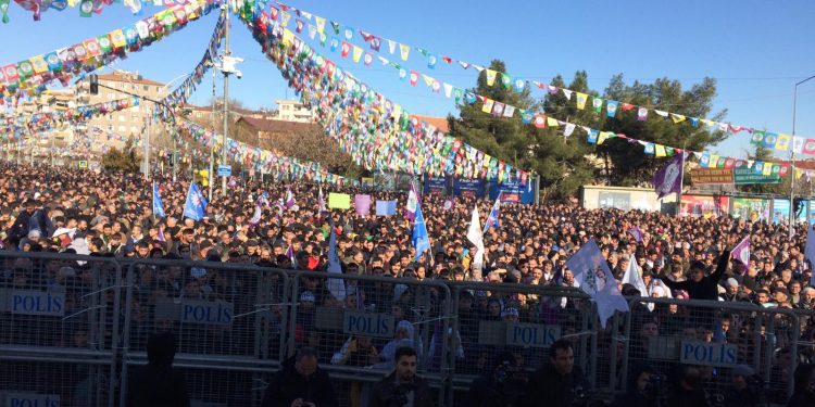 Parlemantera Ciwan Dersîm Dag Nameya Leyla Guven Xwend