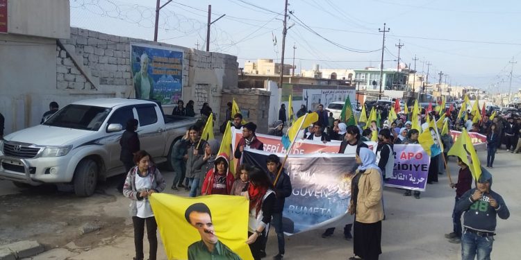 Li Şengal’ê Ciwan li dijî tecrîdê meşiyan-NÛ BÛ