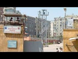 Di hewşa Zindana Amed’ê de ambulans didin sekinandin?