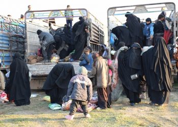 2800 kesên ku du rojên dawiyê li Bahozê ji çeteyan hatin rizgarkirin li Kampa Holê ne
