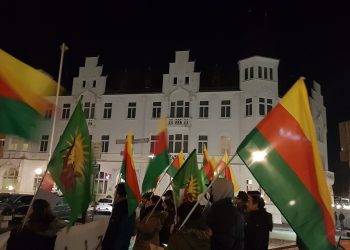 Ciwanên Kurd li Gara Navendî ya Bielefeld’ê çalakî li dar xistin