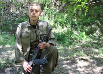 Ciwanan vexwendina bîranîna Şehîd Şîyar Gabar kirin