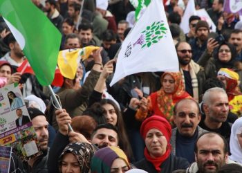 Di mîtînga Stenbol’ê de 6 welatî hatin binçavkirin