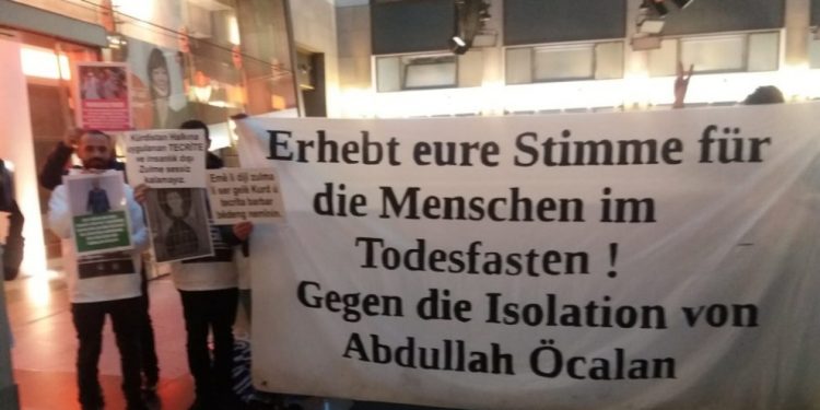 Ciwanên Şoreşger di televîzyona ZDF de çalakiya bêîteatiya sîvîl pêkanîn