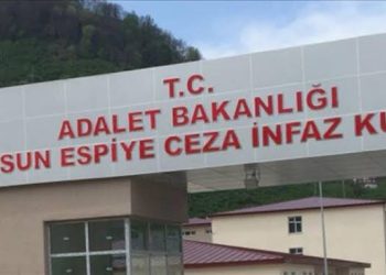 Du Girtiyên din li girtigeha Giresûn’ê dest bi greva birçîbûnê kirin