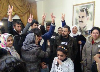 Rejîma Surî, 5 welatiyan berdan