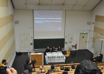 Li Zanîngeha Bîelfeld’ê ji bo Roja Zimanê Dayikê konferans hate li dar xistin