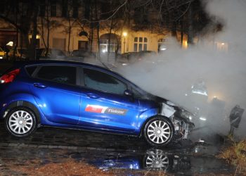 Ciwanên Enterasyonal li dijî êrîşên Rojava 2 wesayîtên faşîstan şewitandin