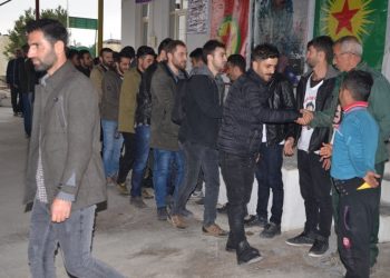 Xwendekarên Zanîngehan serdana Çalakvanan kirin