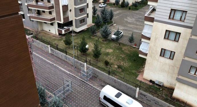 Mala Leyla Guven ji aliyê polîsên dagirker ve hat dorpêçkirin