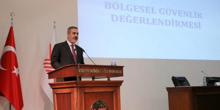 Li Tirkiye cara yekem: MÎT, ji Rektoran re konferans da!