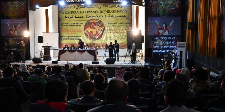 TAYBET- Apoîzm Rehbera Şoreşa Rojhilata Navîn e