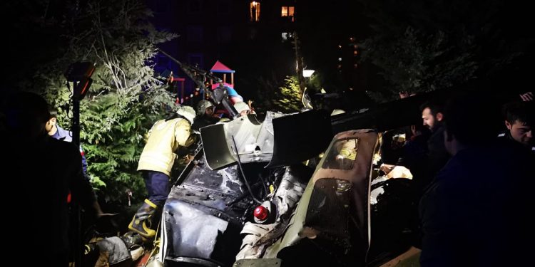 Helîkopterek leşkerî li Stenbolê ket: 4 leşker mirin-NÛ BÛ