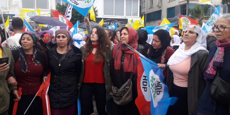 Li Mêrsîn’ê gel li dijî tecrîdê qadanin!