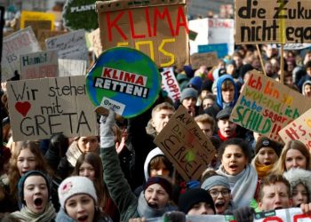 Ciwanên Cîhanê dadikevin qadan: Grev belav dibin!