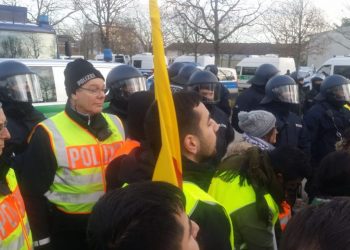 Ruxmê êrîşên polêsên Elman meşa dirêj a ciwanan berdewam e!