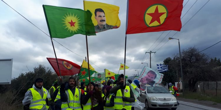 Meşa dirêj a ciwanan li Yewnanîstanê di roja xwe ya duyem de didome