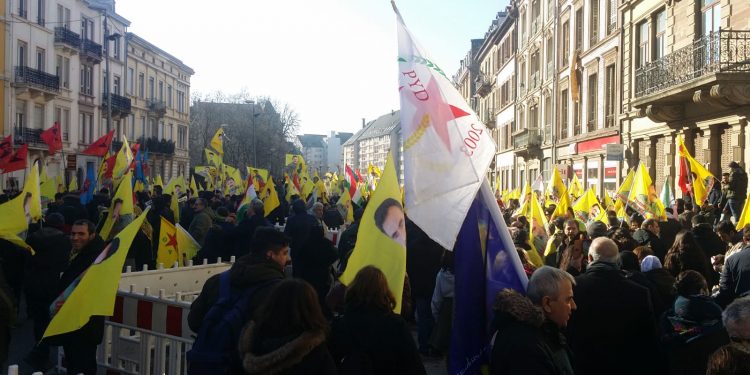 Bi deh hezaran li Strasbourgê kom bûn!