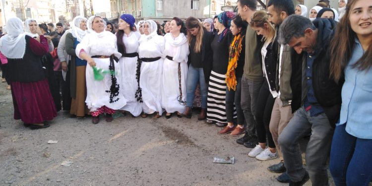 Bi silogana “Bijî berxwedana Cizîrê” buroya hilbijartinê hat vekirin