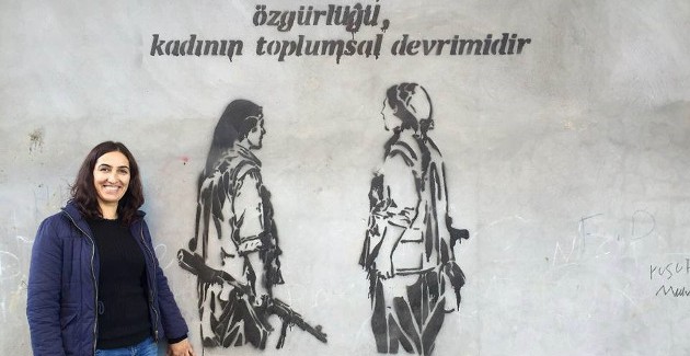 “Yên ku tenê xweşiktî tevlî mirovatî dikin: Berjîn Demîrkaya”