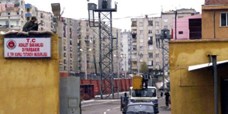 Girtiyên Jin ên berxwedanê de ne: Em bibiryarin, em ê serbikevin!