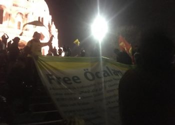 Li Parîs’ê Ciwanên Kurd li dijî tecrîdê di nav çalakiyan de ne