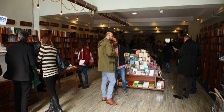 Pirtûkxaneya Lîlavê bi pirtûkên xwe yên dewlemend li Amedê vebû!