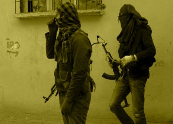 Ji bo bîranîna Cîzîr’ê çalakî: Li Stenbolê ji kargehekê re bombeya destan hat avêtin