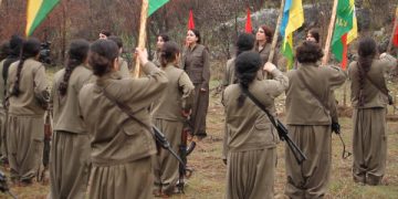 Gerîlayên YJA Starê li Çiyayên Azad 8’ê Adarê pîroz kirin