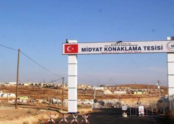 Çeteyên OSO’yê li kampên arteşa dagirker ya tirk de tê bicih kirin