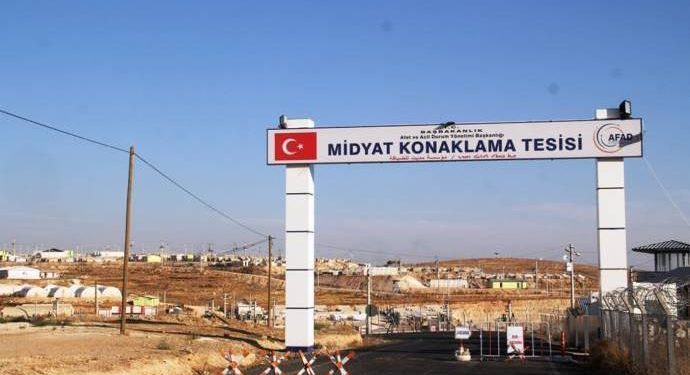 Çeteyên OSO’yê li kampên arteşa dagirker ya tirk de tê bicih kirin