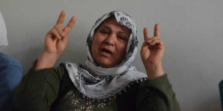 Dayika Ayten Beçet: “Rabin ser piyan bêjin êdî bese”