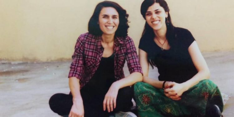 Çalakvan Azîze Yagiz li girtigehê: ‘Heta ku em tecrîd neşkinin, emê dest ji têkoşîna xwe bernedin’