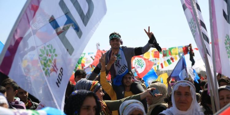 Ciwan û gelê Êlihê Qada Newrozê dagirtin