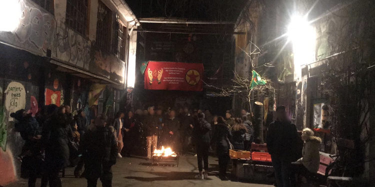 Tevgera Ciwanên Şoreşger, YXK û JXK li Bielefeldê agirê Newrozê pêxistin