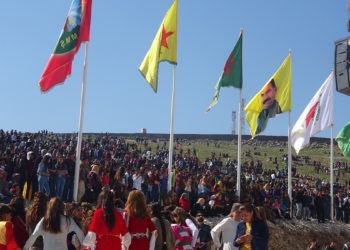 Li bajarê berxwedanê Kobanê pîrozbahiya Newrozê destpê kir