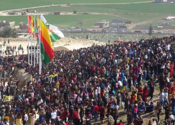 Newroza Kobanê bi hemû coşa xwe didome