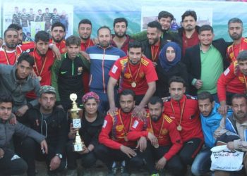 Di turnovaya futbolê ya Şehîdên Dêrezorê de tîma El Bisêra bû yekemîn