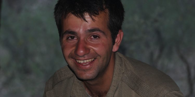 “Yekemîn Şehîdê YPS’ê Gelhat Gever”