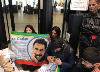 Ciwanên Kurd ketin parlementoya NRW’ê û çalakî kirin