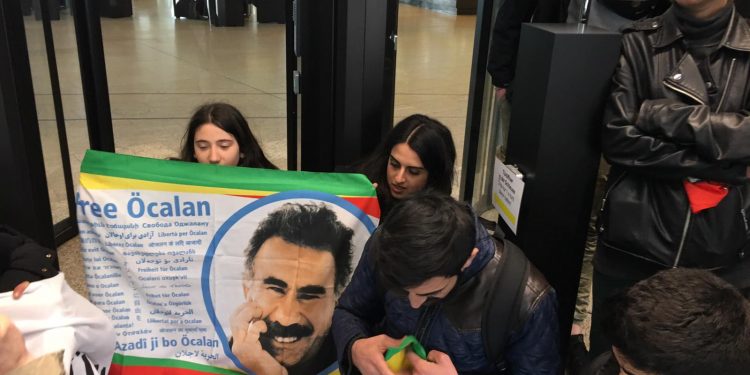 Ciwanên Kurd ketin parlementoya NRW’ê û çalakî kirin