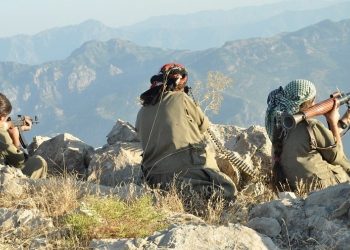  Ji Pênûsa Gêrîlla: “Tolhidana Dîrokî”