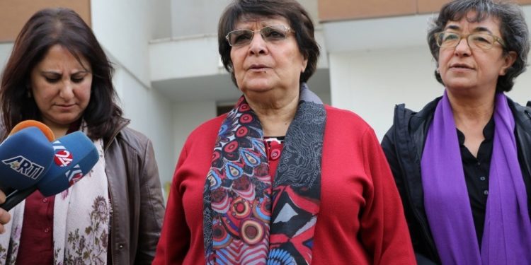 Leyla Xalid: Dengê Leyla Guven bibihîzin!