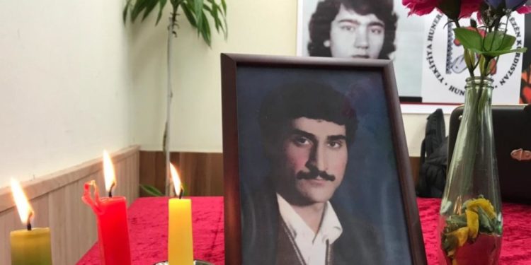 Li Koln Hunermend Hozan Sefkan hat bibîranîn