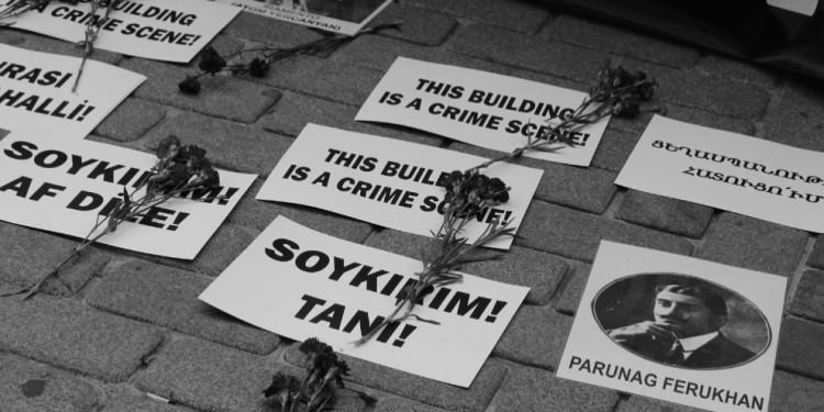 Polîsên dagirker ên Tirk bîranîna Qirkirina Ermenan a li Stenbolê asteng kirin