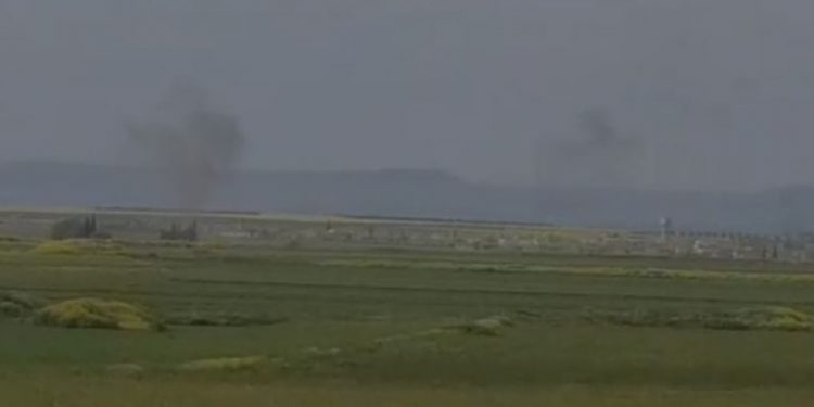 Artêşa Tirk a dagirker bajarokê Şêx Îsa yê Şehbayê bombe dike