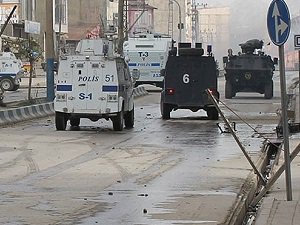 Ji navçeya Amedê Farqînê dengê çekan bilind dibin