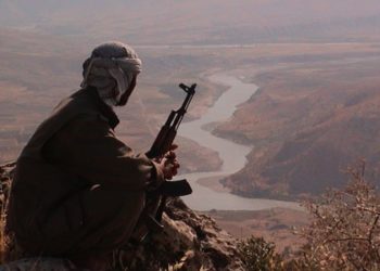 Ji Pênûsa Gêrîlla: “ŞERVANTIYA HEQÎQETÊ”