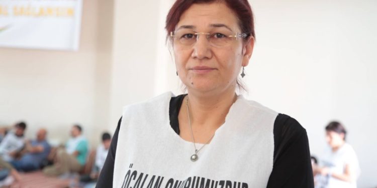 Leyla Guven hêjayî xelata Îbrahîm Ehmed hate dîtin