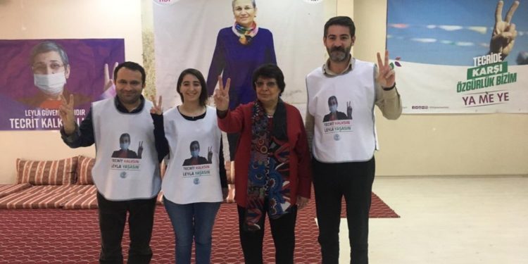 Leyla Xalid çû serdana HDP’yiyên di greva birçîbûnê de ne